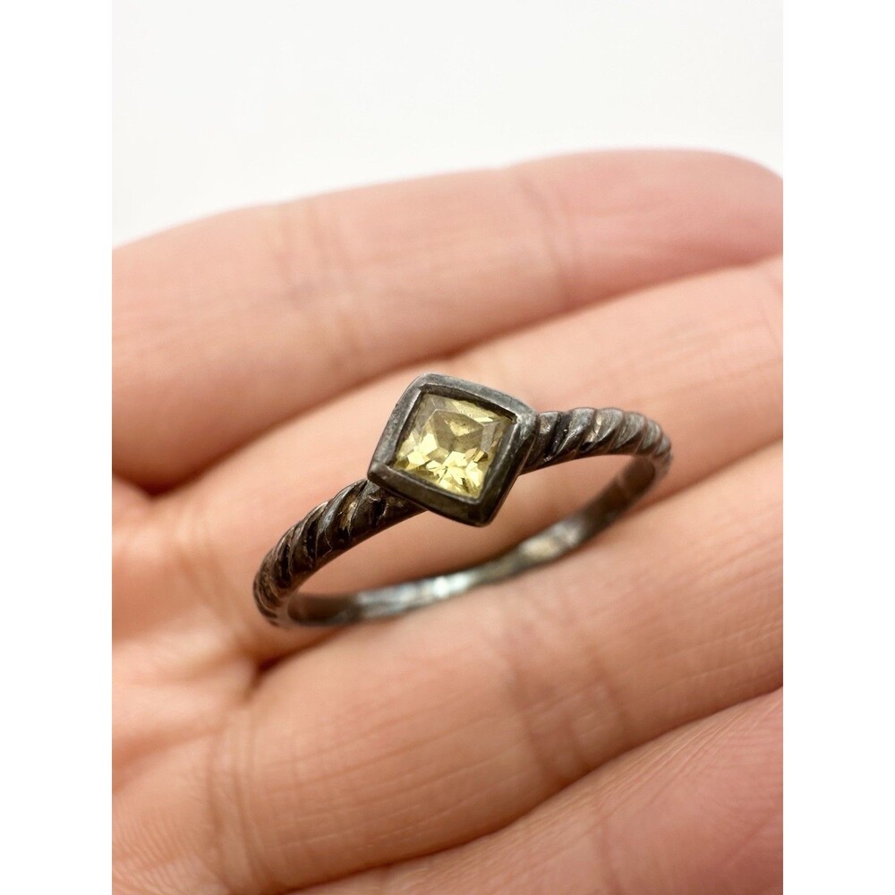 925 Sterling Silver Princess Cut Cable Design Ring Size 7.5